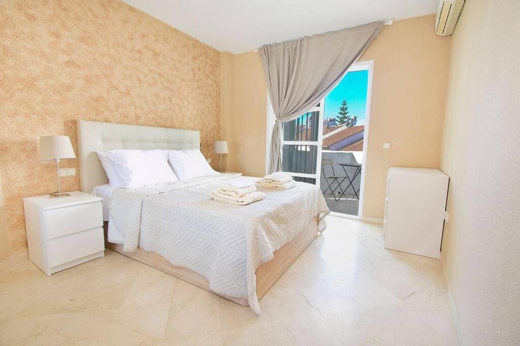Spectacular Apartment In Matchroom Country Club ฟูเอนฮิโรลา ภายนอก รูปภาพ